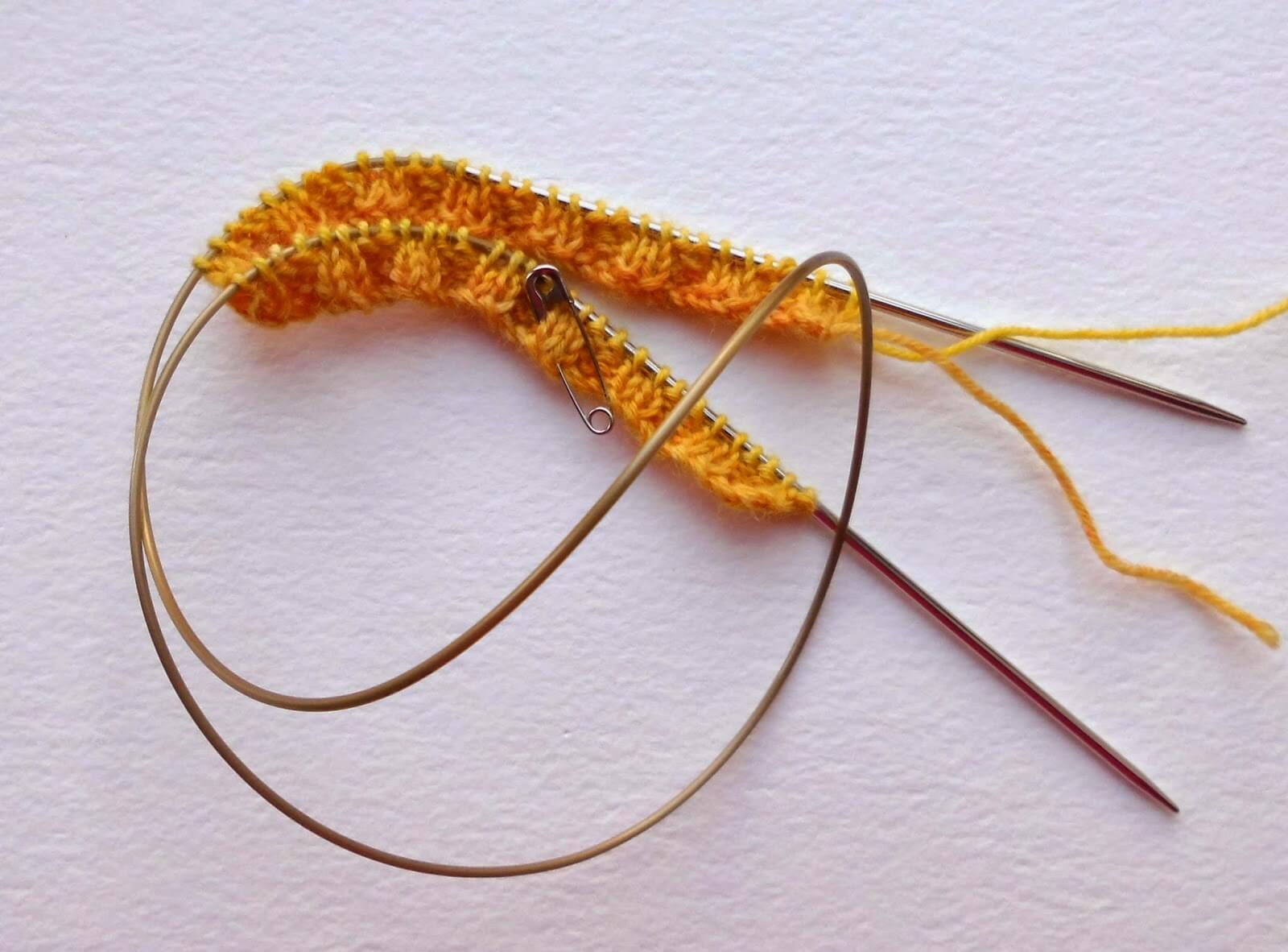 Beginner sock knitting - Winwick Mum Sockalong - creating the magic loop