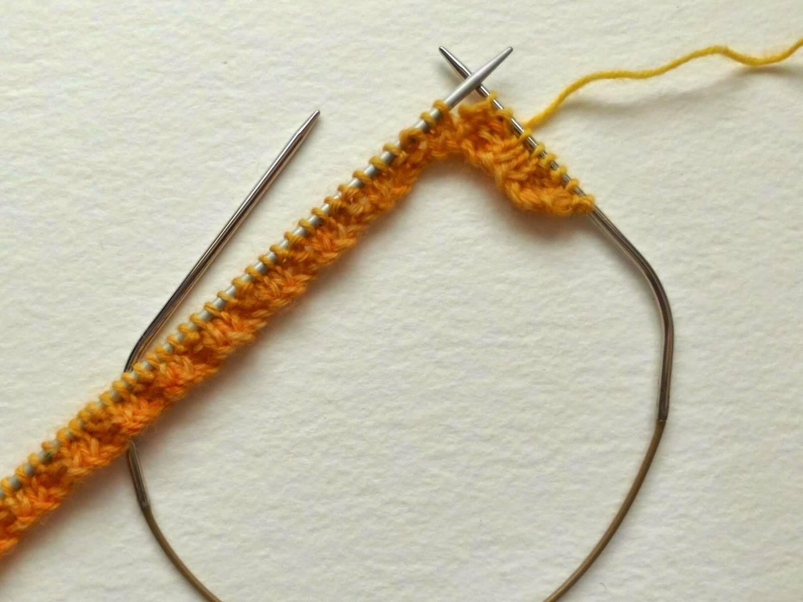Beginner sock knitting - Winwick Mum Sockalong - switching to short circular needle