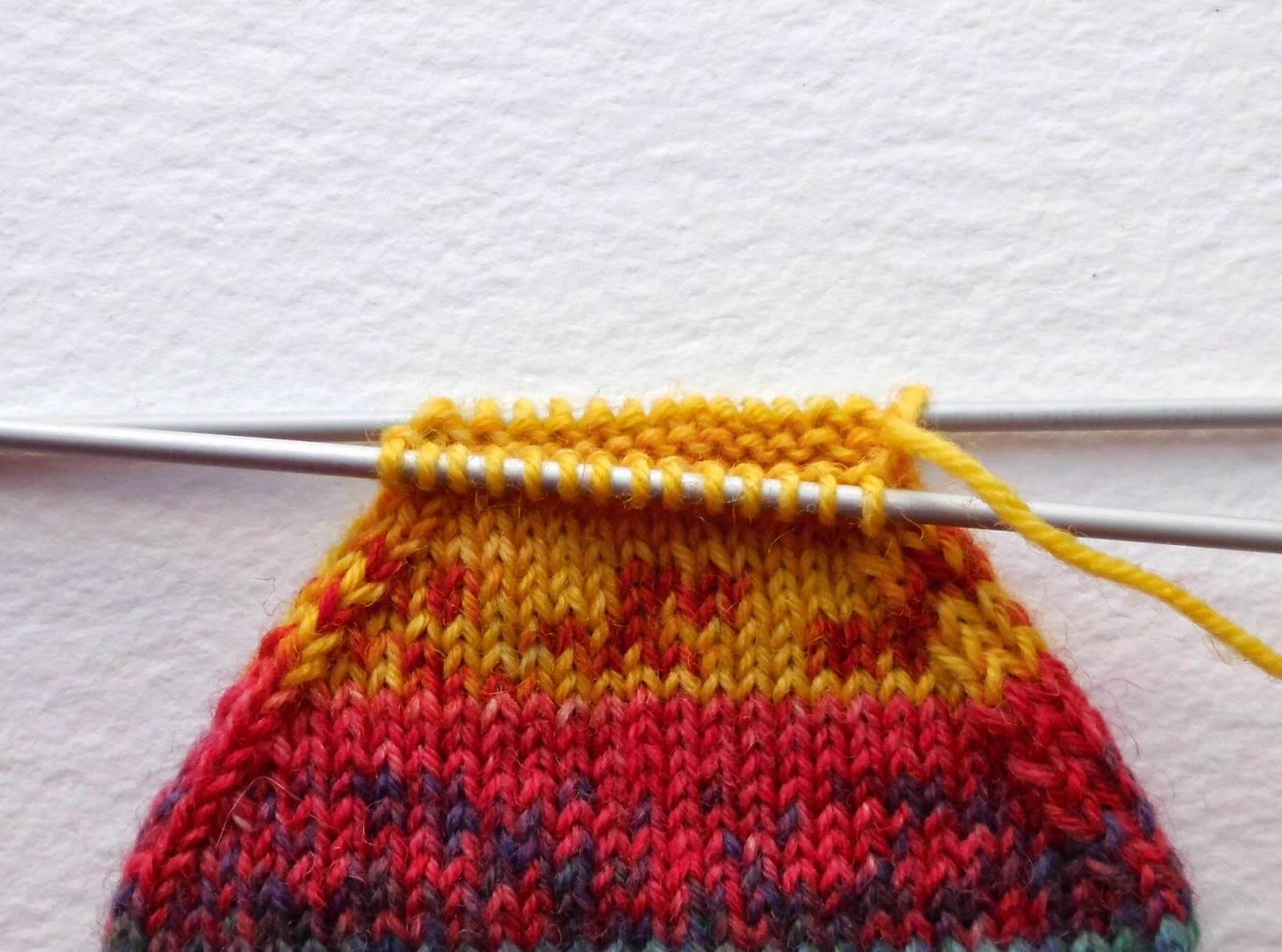 Beginner sock knitting: Sockalong - toes ready for Kitchener stitch