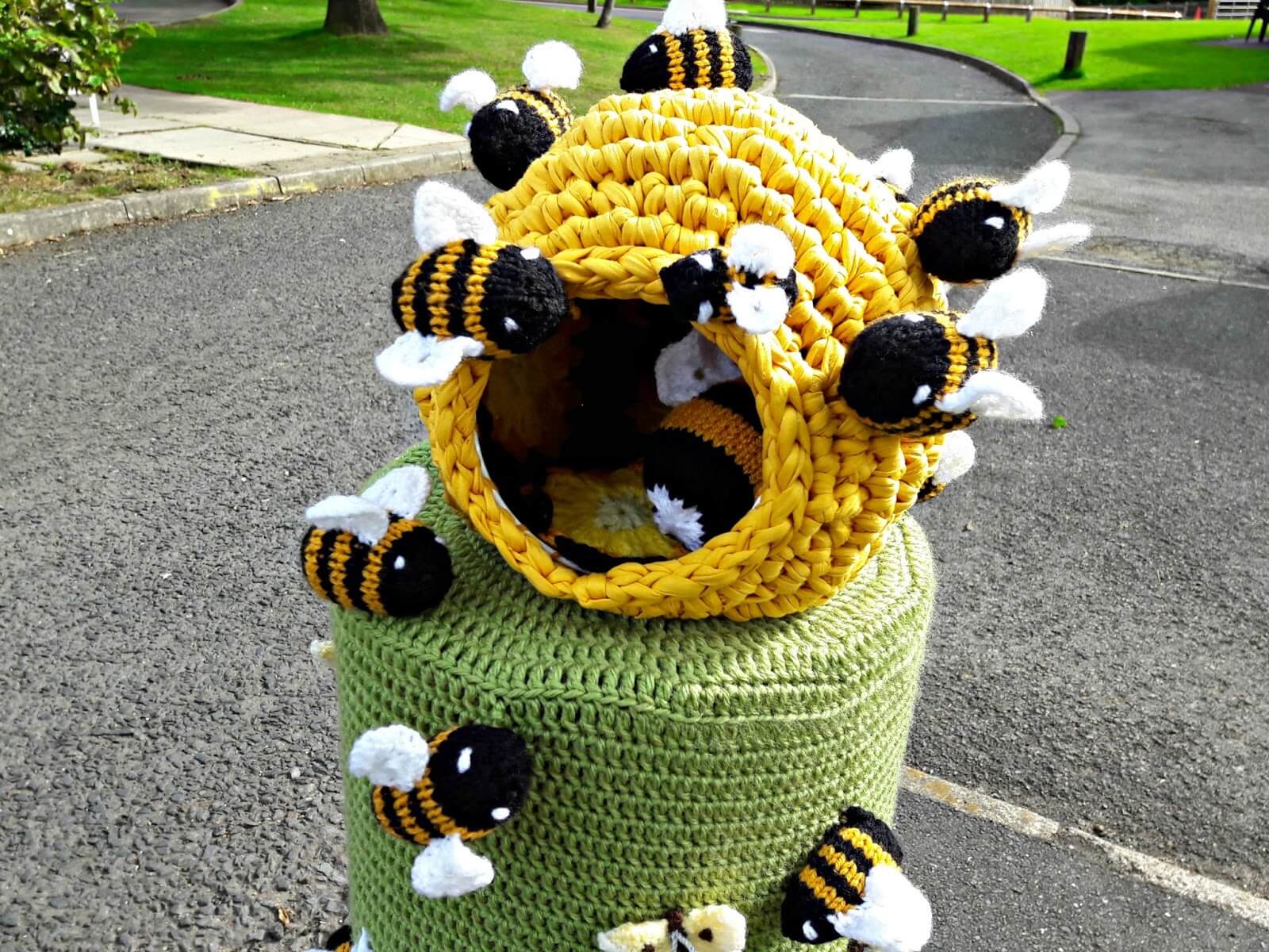 Yarndale yarn bombing