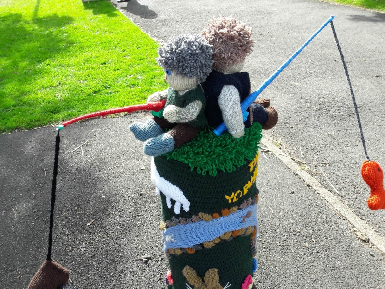 Yarndale yarn bombing