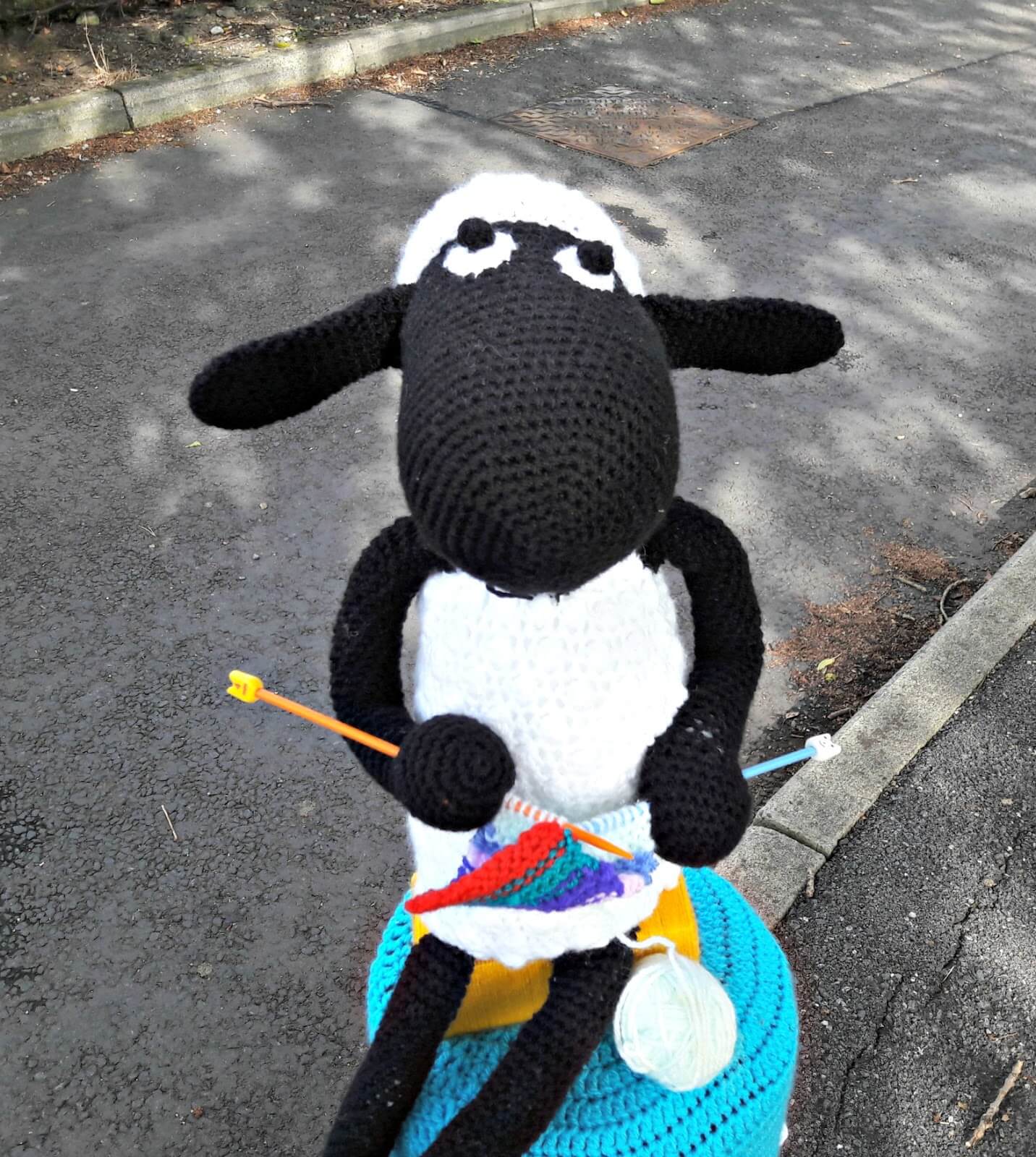 Yarndale yarn bombing