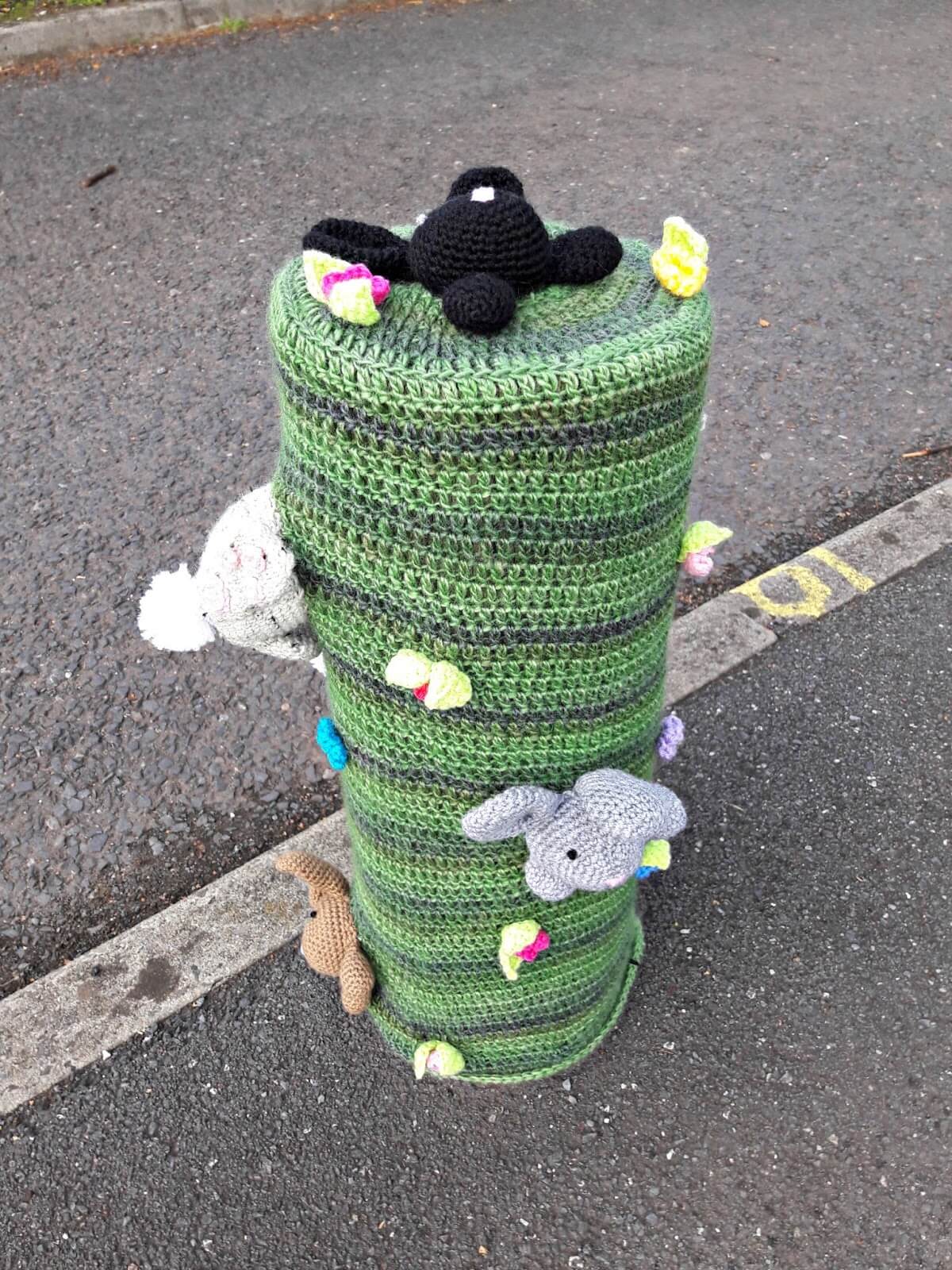 Yarndale yarn bombing