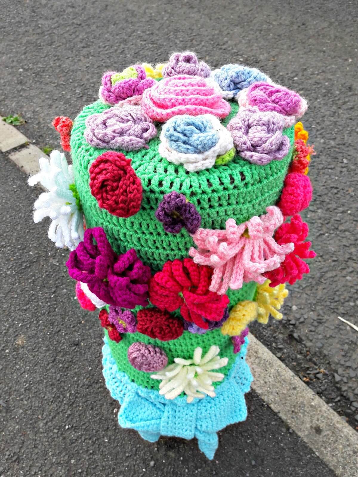 Yarndale yarn bombing