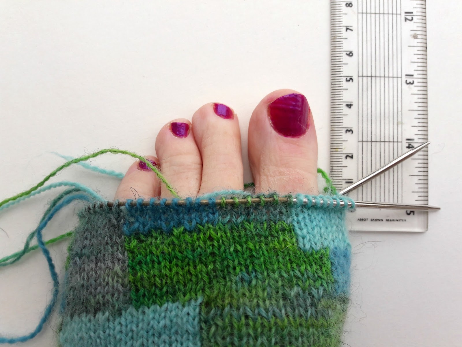 Winwick Mum patchwork socks - measuring for toes
